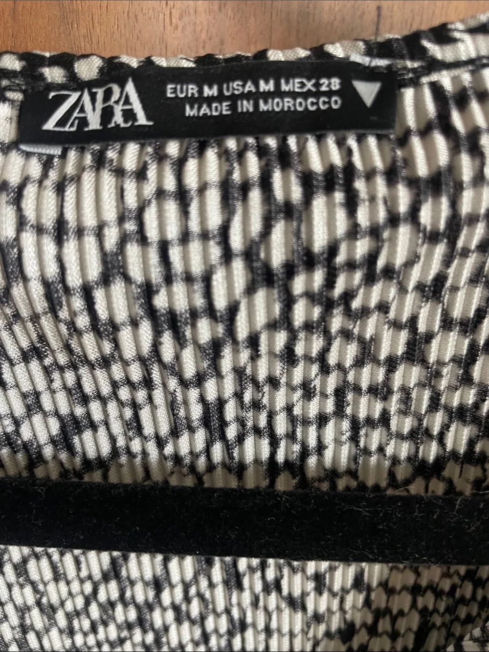 Zara Black and White Dotted Long-Sleeve Blouse